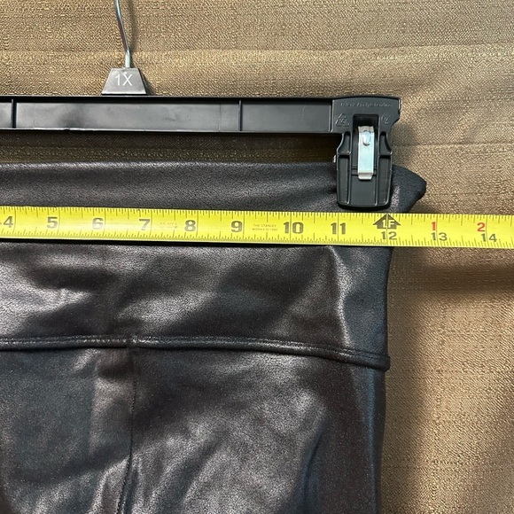 Spanx Woman’s Faux Leather Leggings Black Shimmer Size Small - Picture 7 of 8